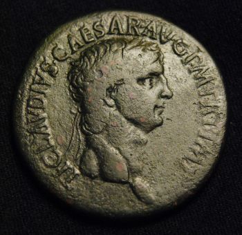 Claudius-Triumphal-Arch-Sestertius
